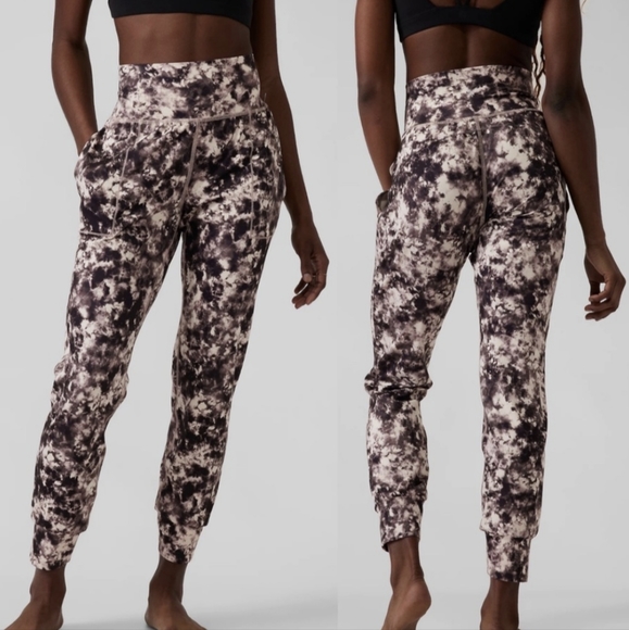 Athleta Pants - Athleta Black Floral Tie Dye Salutation Joggers XXS